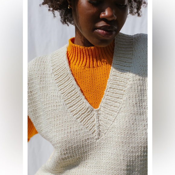 Jaggery London Handknit Lunes Vest - off white 100% cotton- similar to Babaa - Picture 6 of 6
